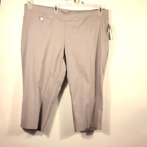 Alfani 26W Gray Tummy Control Capri Pants NWT Plus